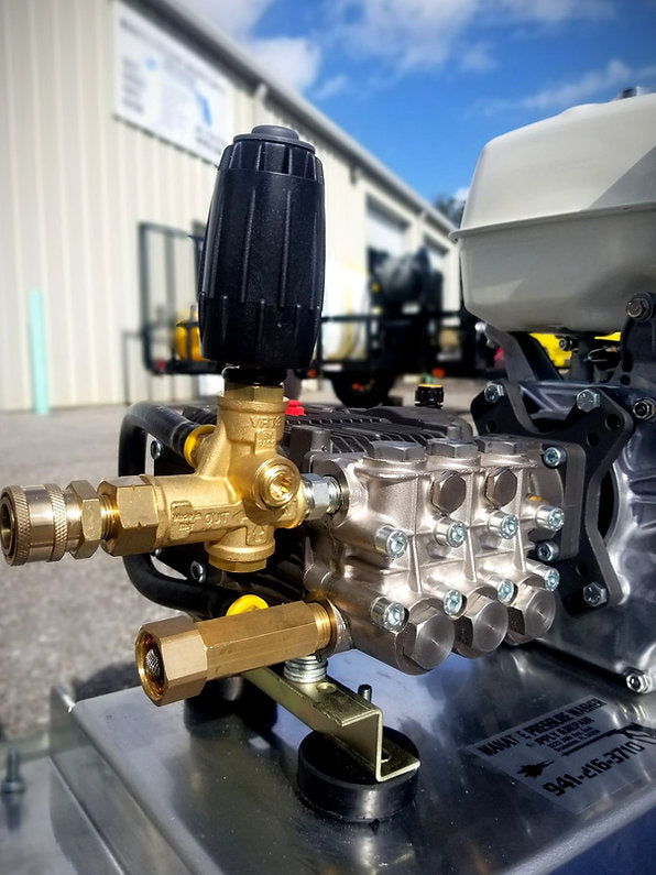 5.5GPM at 3000PSI Honda GX390 With AR Pump