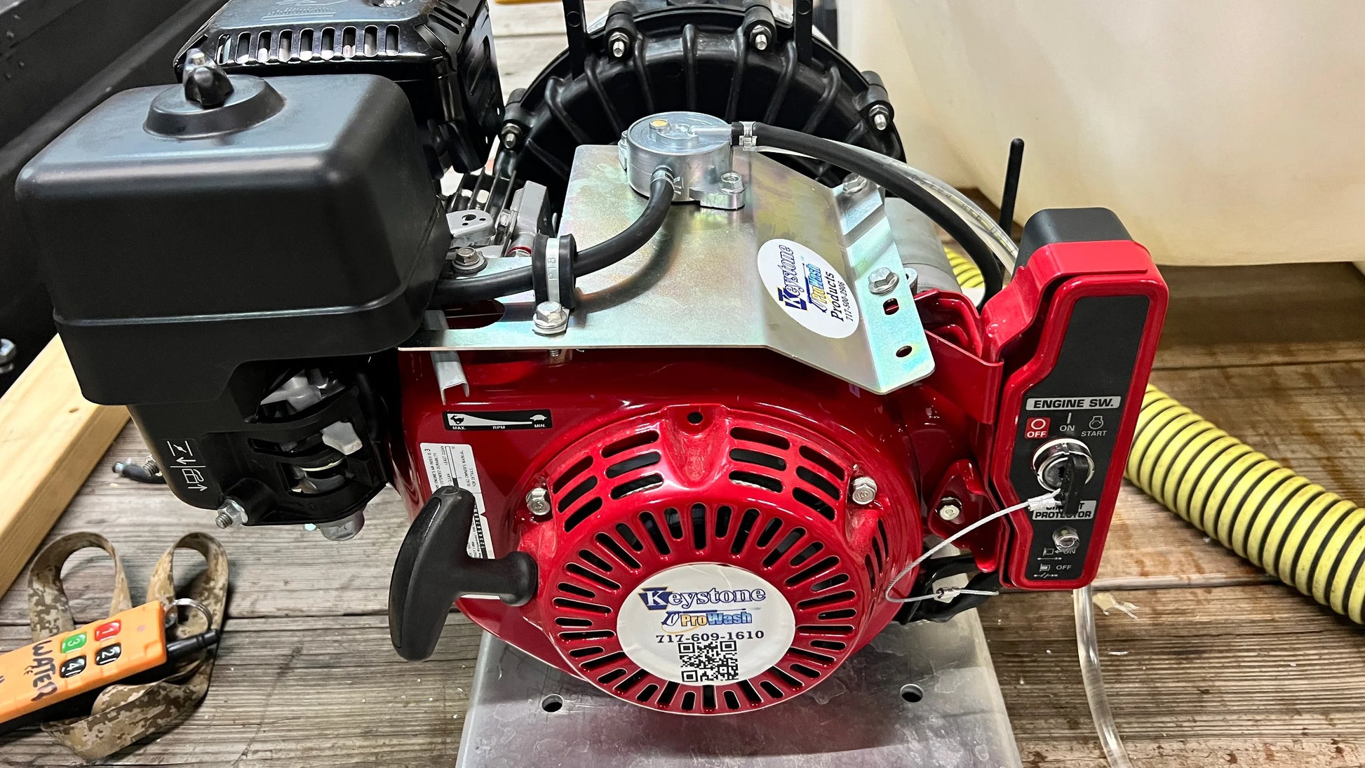 Cap assembly of Fuel Tank Delete Kit for Honda GX and Briggs XR engines