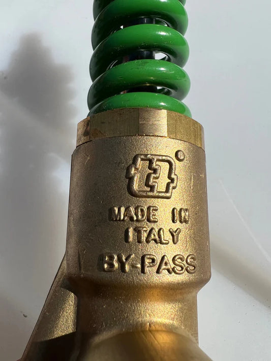 VRT100 Green Spring Unloader 1/2in for pressure washing and soft wash systems