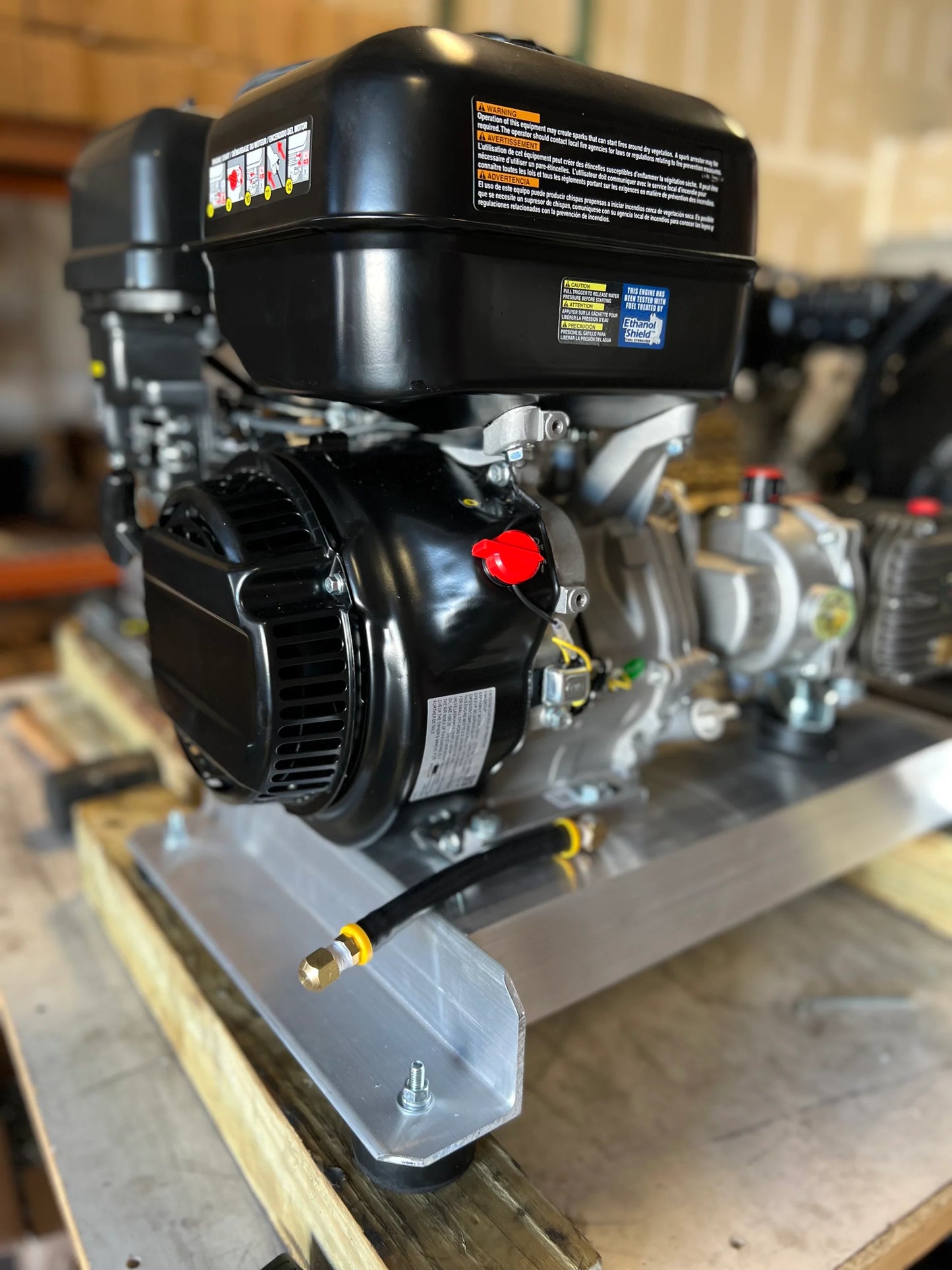 CRX420 engine and Comet pump on Gear Drive 5.5 GPM 3000 PS

