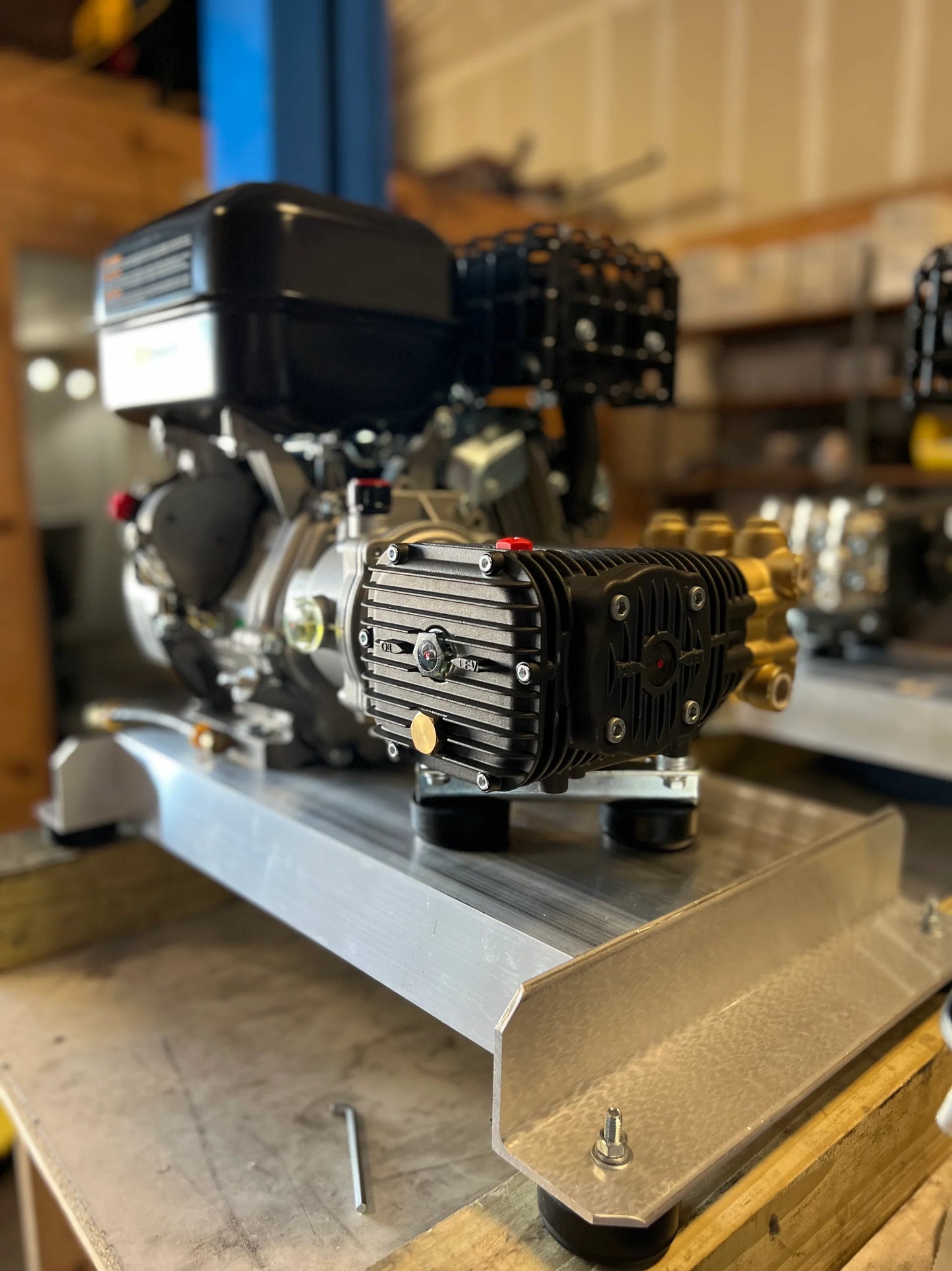 Side view of Gear Drive 5.5 GPM 3000 PSI Pressure Washer

